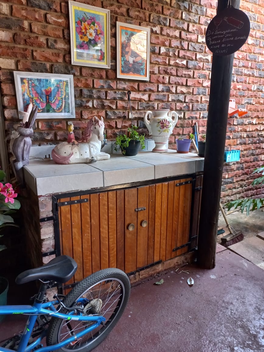 3 Bedroom Property for Sale in La Hoff North West